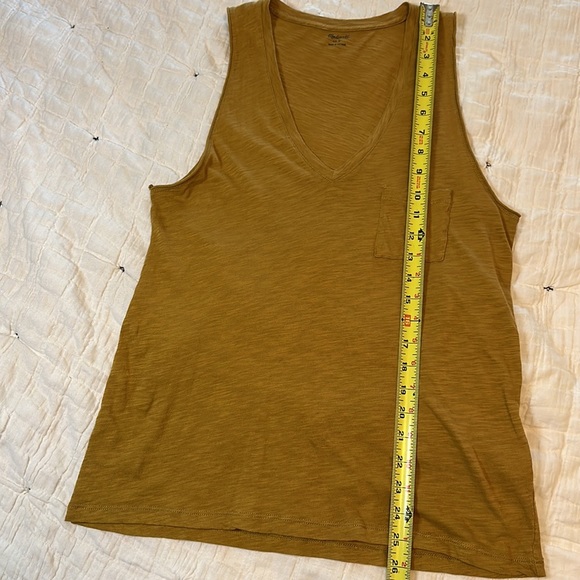 Madewell Tank w/ Front Pocket Size Small - Picture 8 of 8